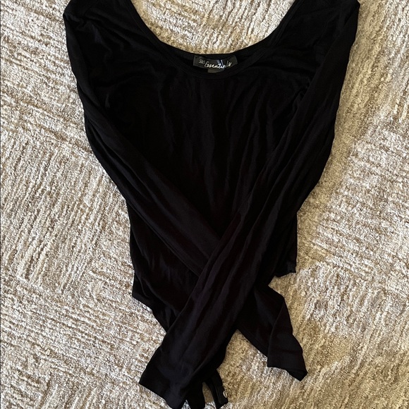 Essentials Classic Black Top - Picture 1 of 2